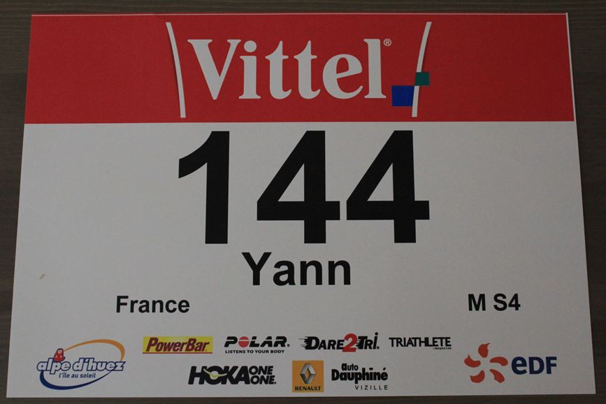 dossard n°144 du triathlon de l'Alpe d'Huez