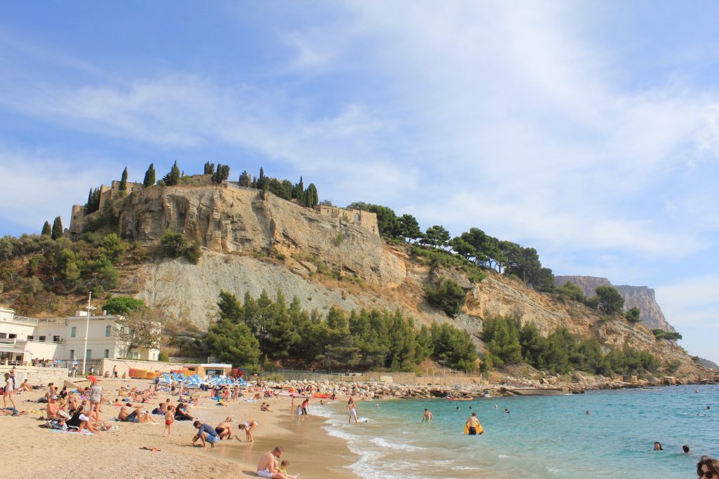 Vue de la plage principale de Cassis