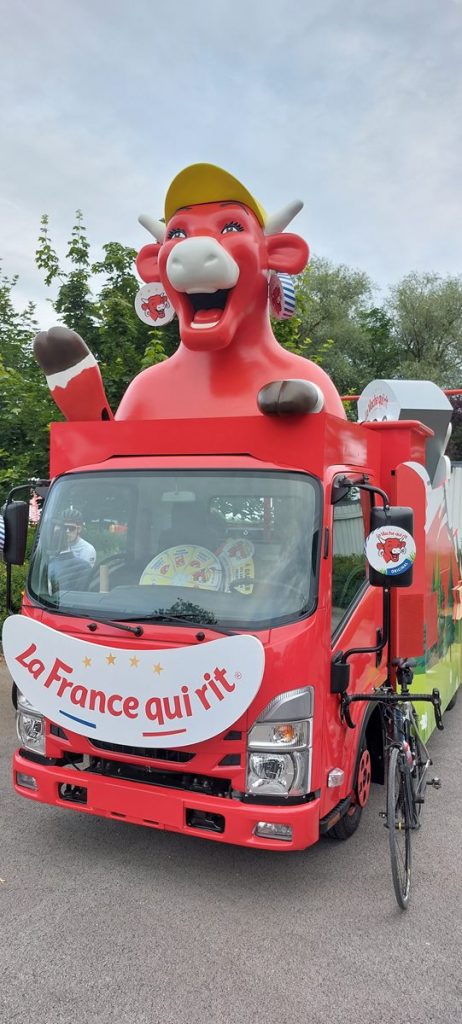Camion publicitaire La Vache qui rit - Tour de France 2024